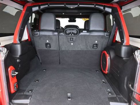 Used 2024 Jeep Wrangler Unlimited Rubicon AWD/4WD image 31