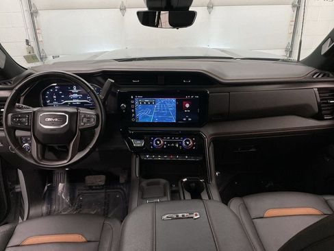 Used 2025 GMC Sierra 2500 AT4 w/ AT4 Premium Plus Package image 16