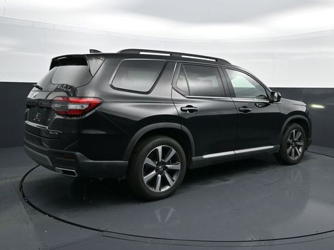 Used 2023 Honda Pilot Elite image 7