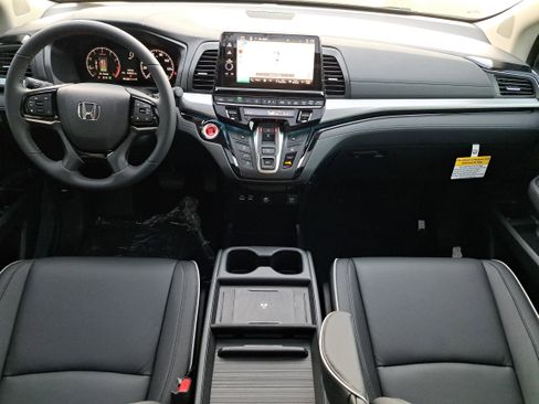 New 2026 Honda Odyssey Touring image 14