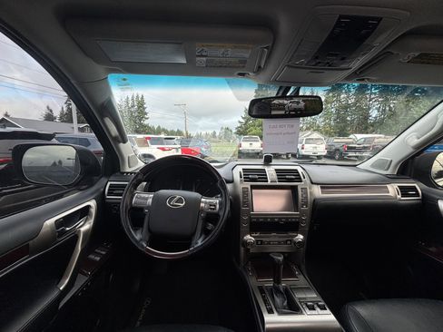 Used 2019 Lexus GX 460 image 12