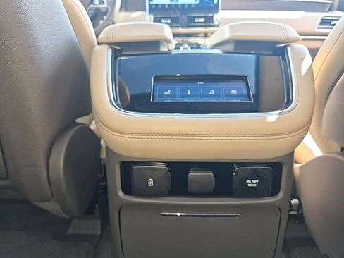 Used 2024 Lincoln Navigator Premiere image 36