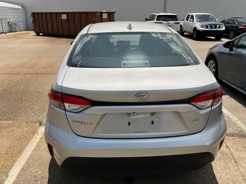 Used 2025 Toyota Corolla LE FWD image 4
