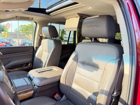 Used 2017 GMC Yukon Denali w/ Open Road Package AWD/4WD image 14