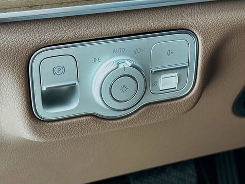 New 2026 Mercedes-Benz GLE 450 4MATIC Coupe image 11