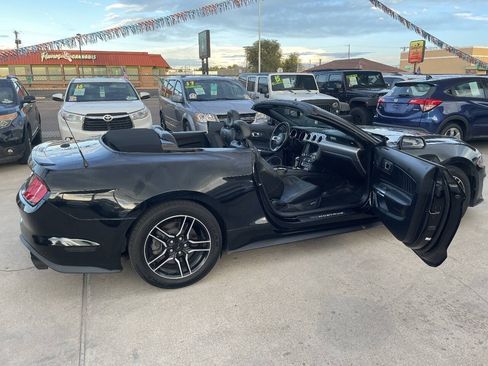 Used 2019 Ford Mustang GT Premium RWD image 18