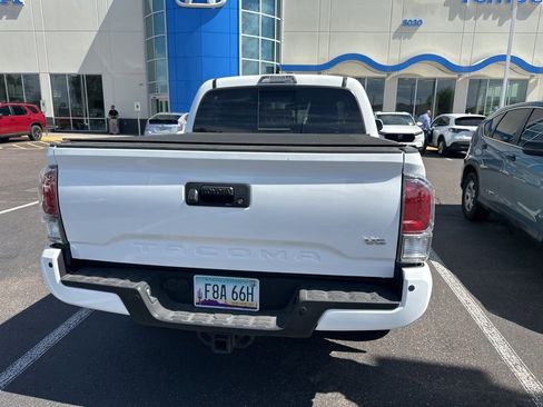 Used 2022 Toyota Tacoma TRD Sport w/ Technology Package AWD/4WD image 8