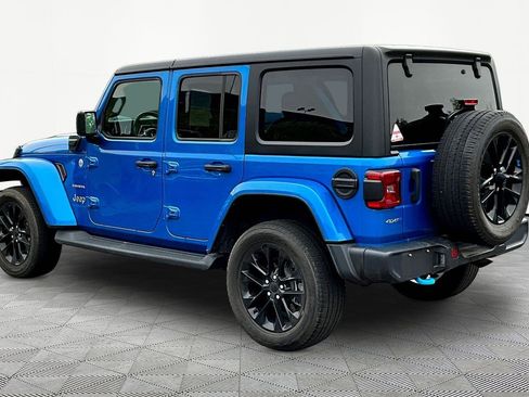 Used 2023 Jeep Wrangler Unlimited Sahara AWD/4WD image 4