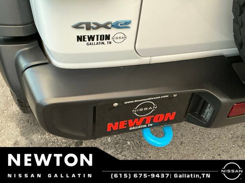 Used 2024 Jeep Wrangler Unlimited Rubicon 4xe AWD/4WD image 17