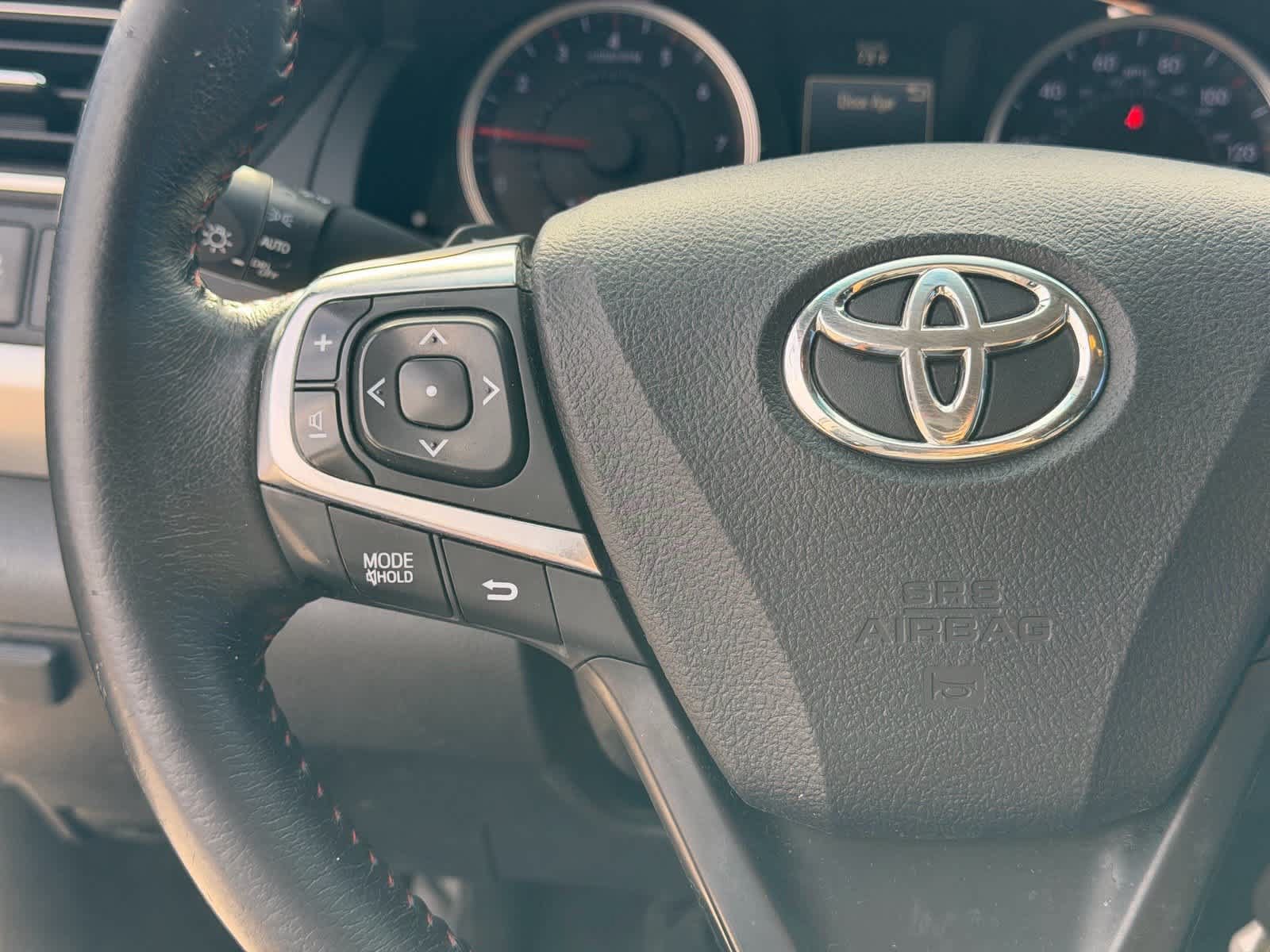 Used 2017 Toyota Camry SE w/ Moonroof Package FWD image 22