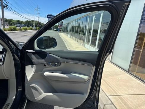 Certified 2025 Volvo XC90 B6 Plus w/ Protection Package Premier AWD/4WD image 14