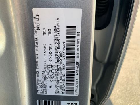 Used 2025 Toyota Tacoma TRD Off-Road image 28