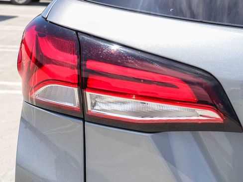 Used 2023 Chevrolet Equinox RS image 7