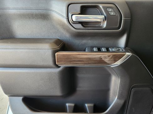 Certified 2021 Chevrolet Silverado 1500 LT Trail Boss image 21