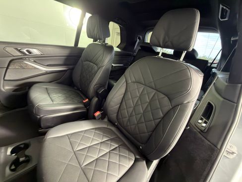 Used 2024 BMW X7 xDrive40i w/ M Sport Package image 13