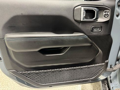 Used 2024 Jeep Wrangler Unlimited Rubicon 4xe image 16