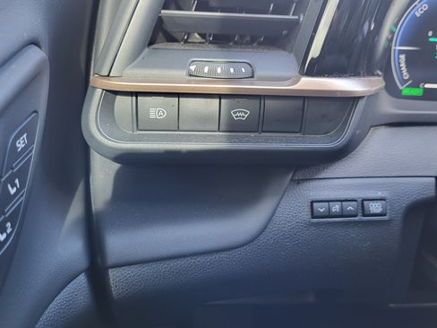 Certified 2025 Toyota Crown Limited w/ Advanced Technology Package image 35