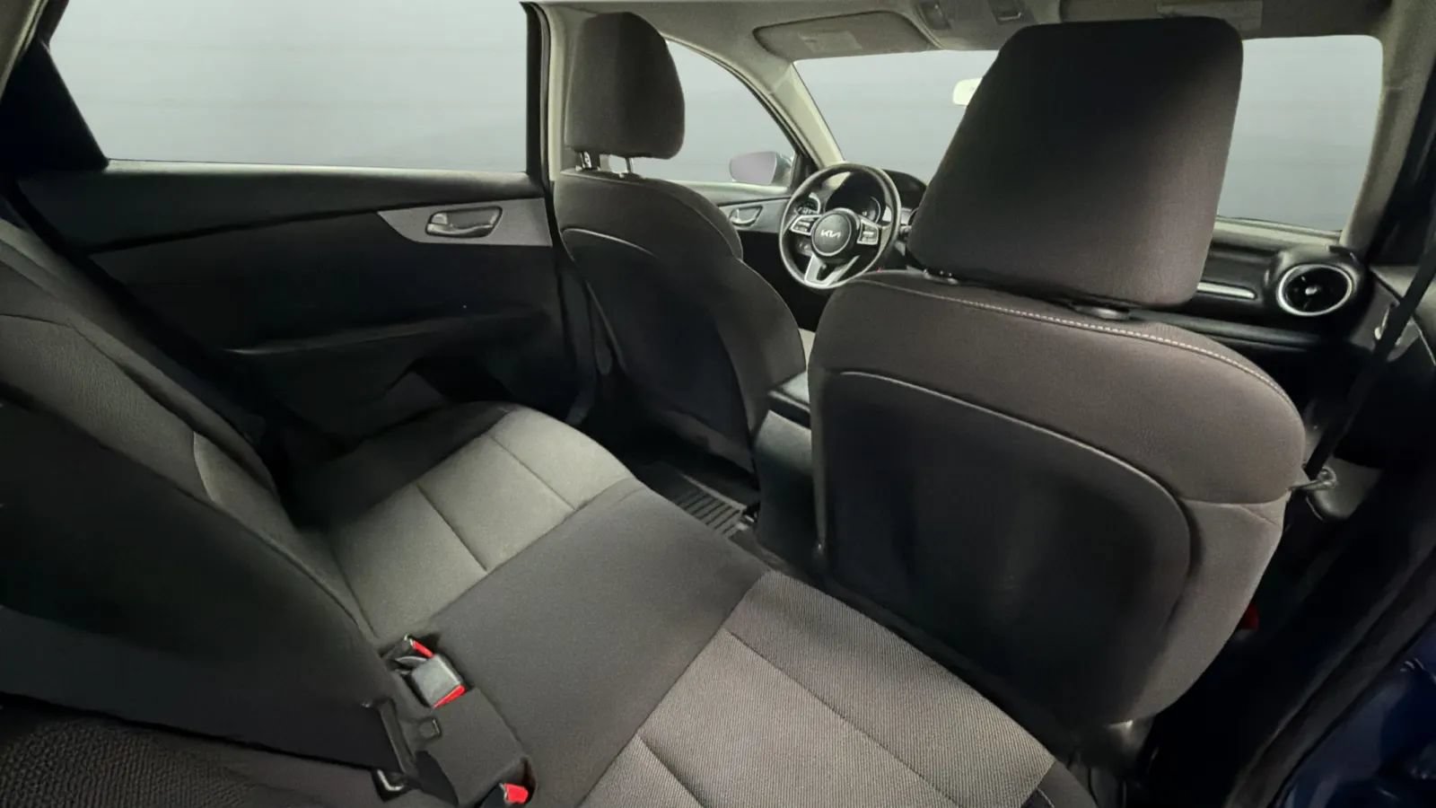Used 2024 Kia Forte LXS w/ LXS Technology Package FWD image 21