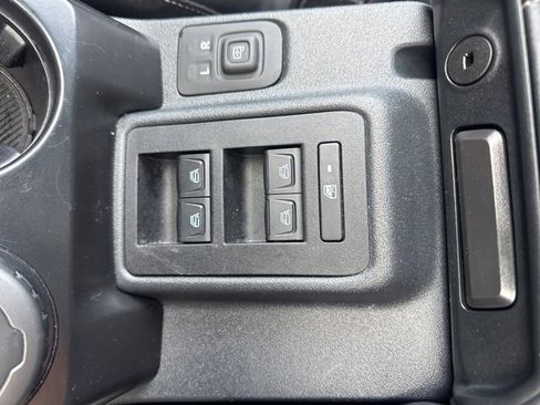 Used 2025 Ford Bronco Outer Banks image 34