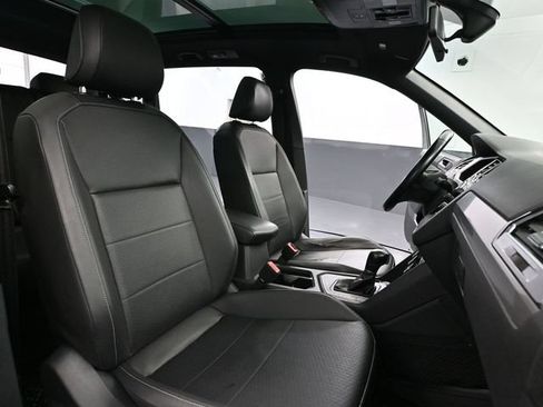 Used 2019 Volkswagen Tiguan SEL Premium R-Line FWD image 45