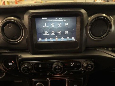 Used 2022 Jeep Wrangler Sport AWD/4WD image 14