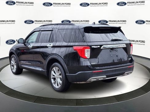 Certified 2022 Ford Explorer XLT w/ Equipment Group 202A AWD/4WD image 3