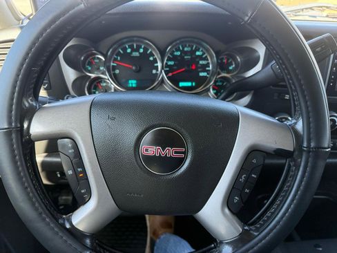 Used 2014 GMC Sierra 2500 SLE AWD/4WD image 16