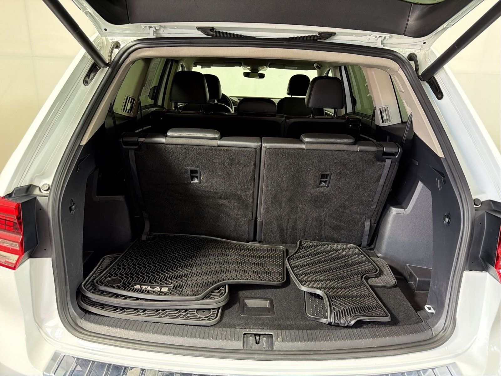 Used 2019 Volkswagen Atlas SEL Premium AWD/4WD image 21