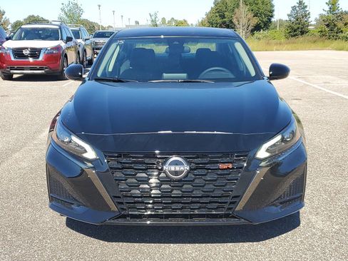 New 2025 Nissan Altima 2.5 SR image 2