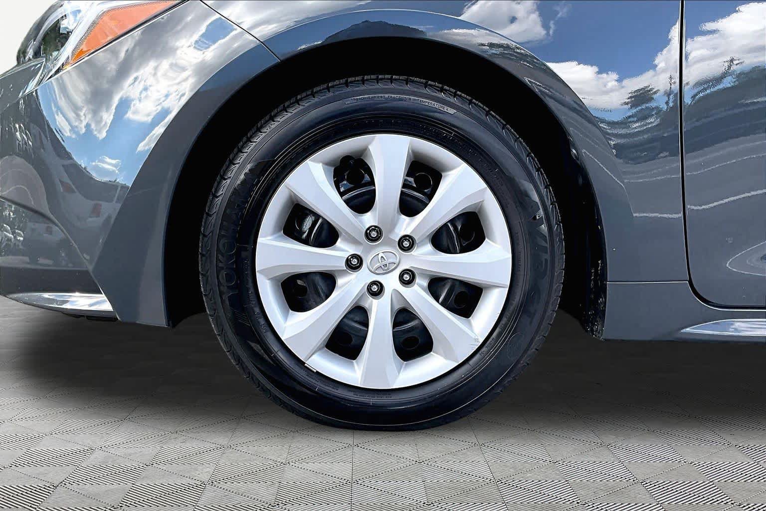 Used 2026 Toyota Corolla LE FWD image 11