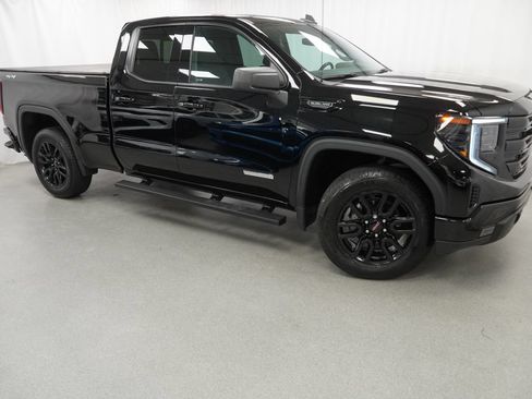 Used 2023 GMC Sierra 1500 Elevation w/ Preferred Package AWD/4WD image 6