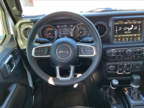 Certified 2023 Jeep Gladiator Overland image 10