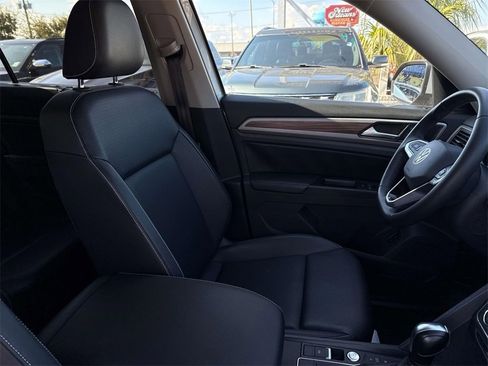 Used 2021 Volkswagen Atlas SE image 12