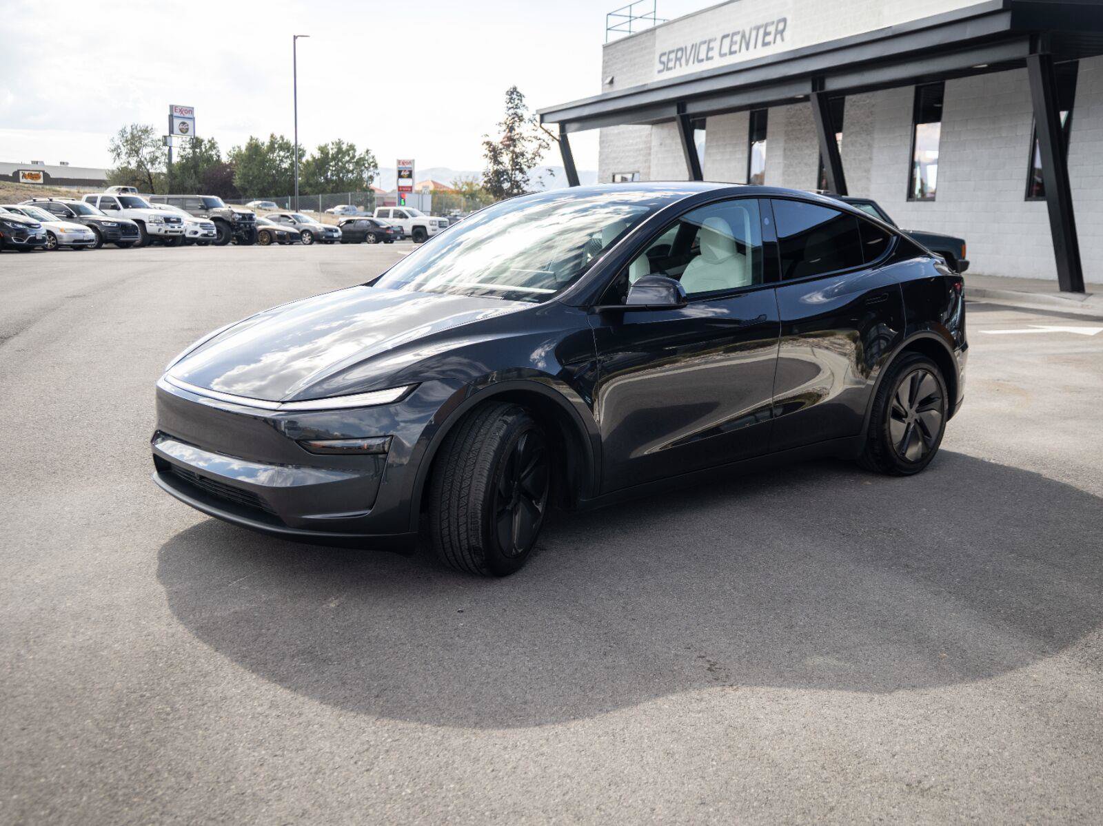 Used 2026 Tesla Model Y AWD image 7