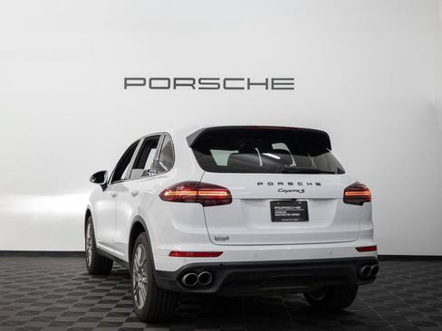 Used 2017 Porsche Cayenne S AWD/4WD image 3