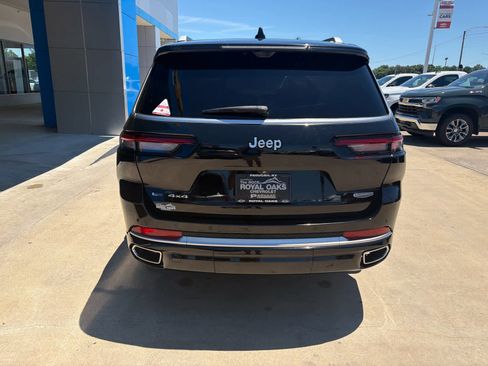 Used 2022 Jeep Grand Cherokee L Summit AWD/4WD image 4