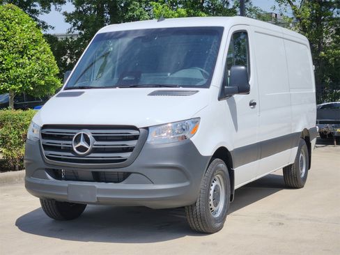 New 2025 Mercedes-Benz Sprinter 2500 image 4