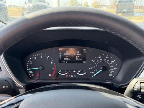 Used 2022 Ford Escape SEL image 18