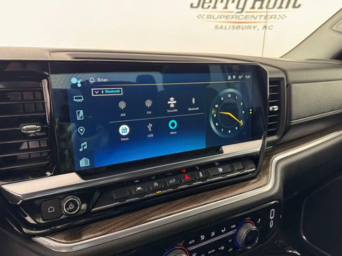 Used 2024 Chevrolet Silverado 1500 LT image 16