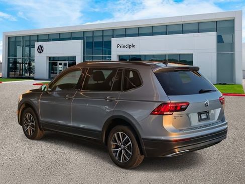 Used 2019 Volkswagen Tiguan SE image 2