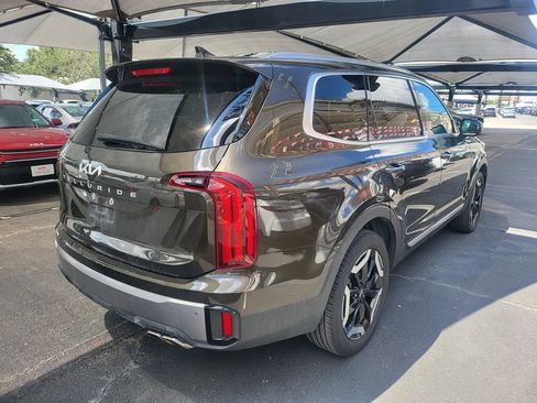 Used 2025 Kia Telluride S FWD image 8
