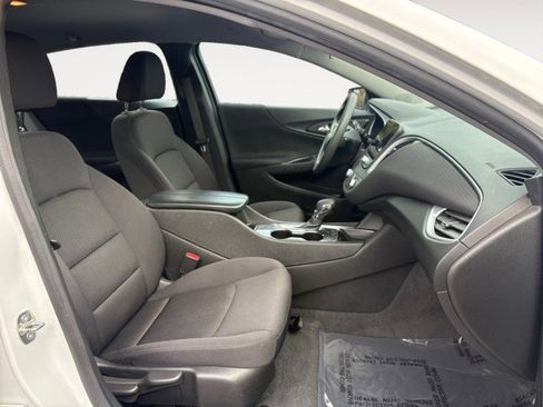 Used 2023 Chevrolet Malibu LT w/ Driver Confidence Package image 10