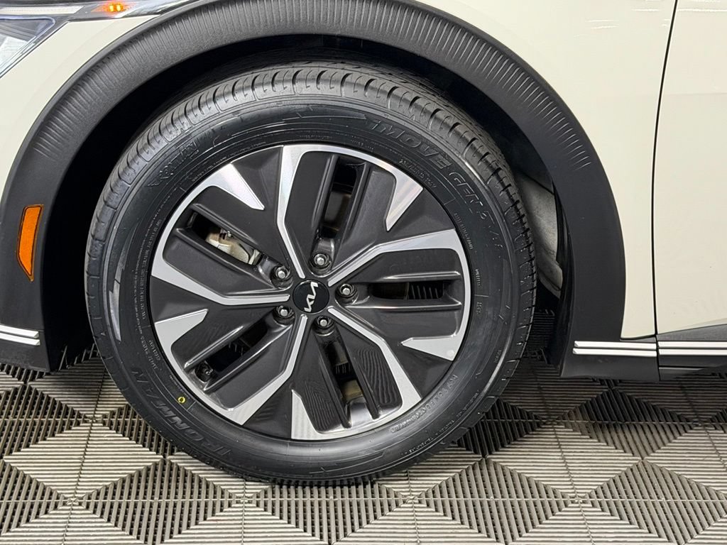 Used 2024 Kia EV6 Light RWD image 11