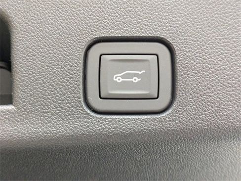 New 2026 Chevrolet Traverse LT w/ Sun and Wheel Package image 33