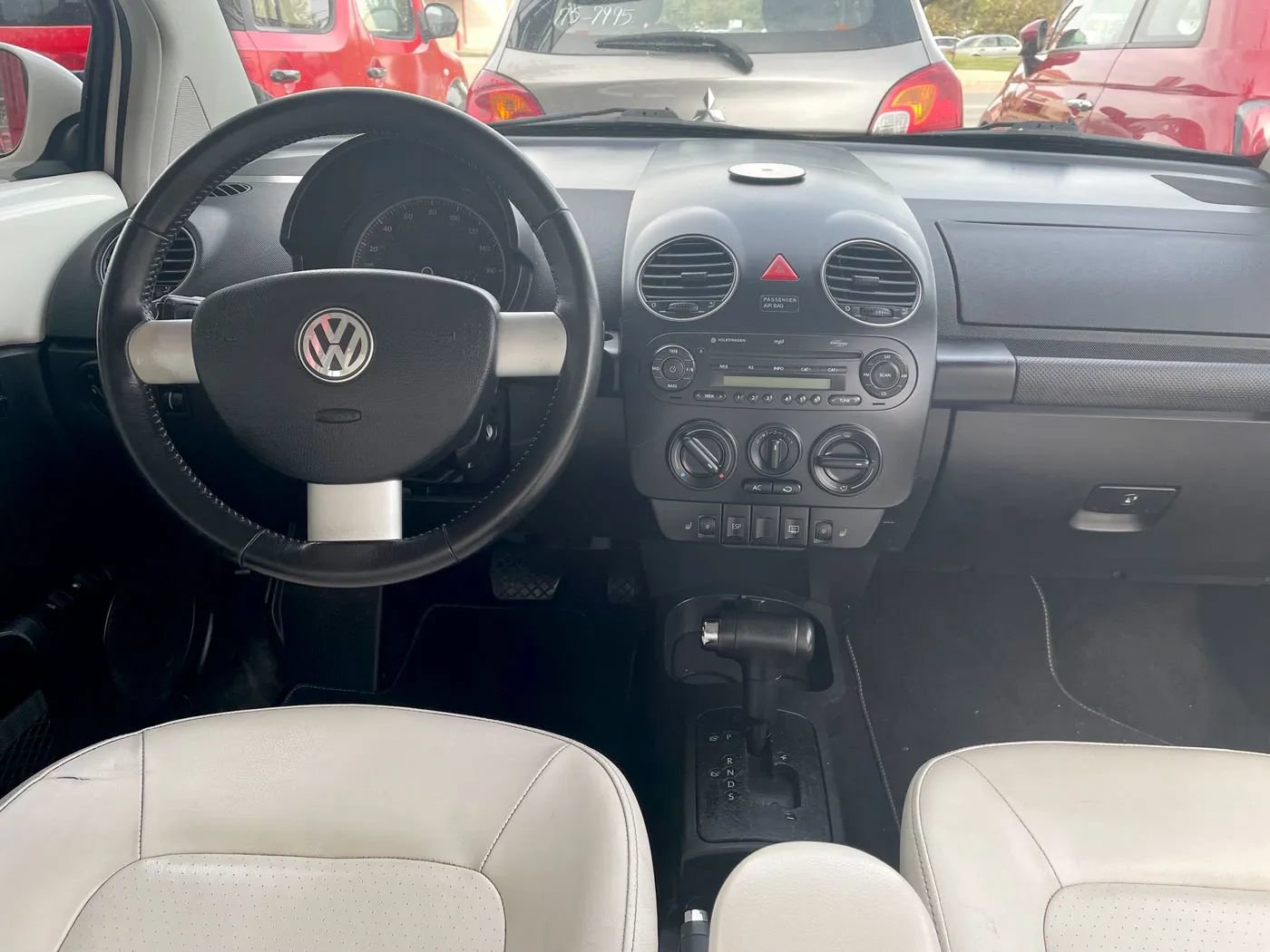 Used 2008 Volkswagen Beetle SE FWD image 13