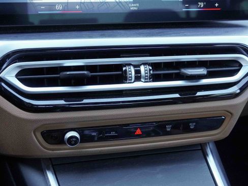 Used 2024 BMW 330i Sedan w/ Convenience Package image 28