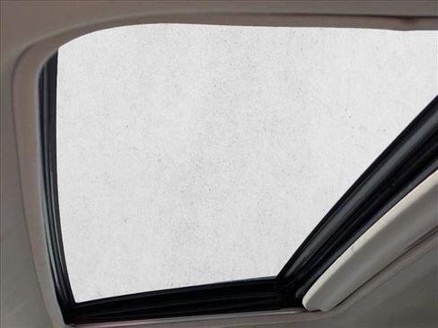 Used 2016 Toyota RAV4 Limited FWD image 11