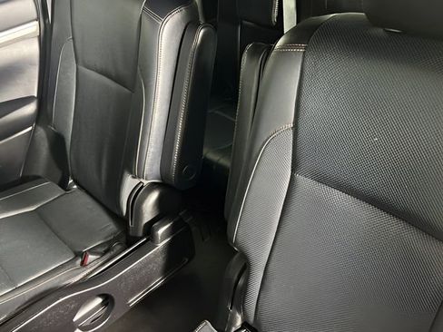 Used 2018 Toyota Highlander Limited image 31