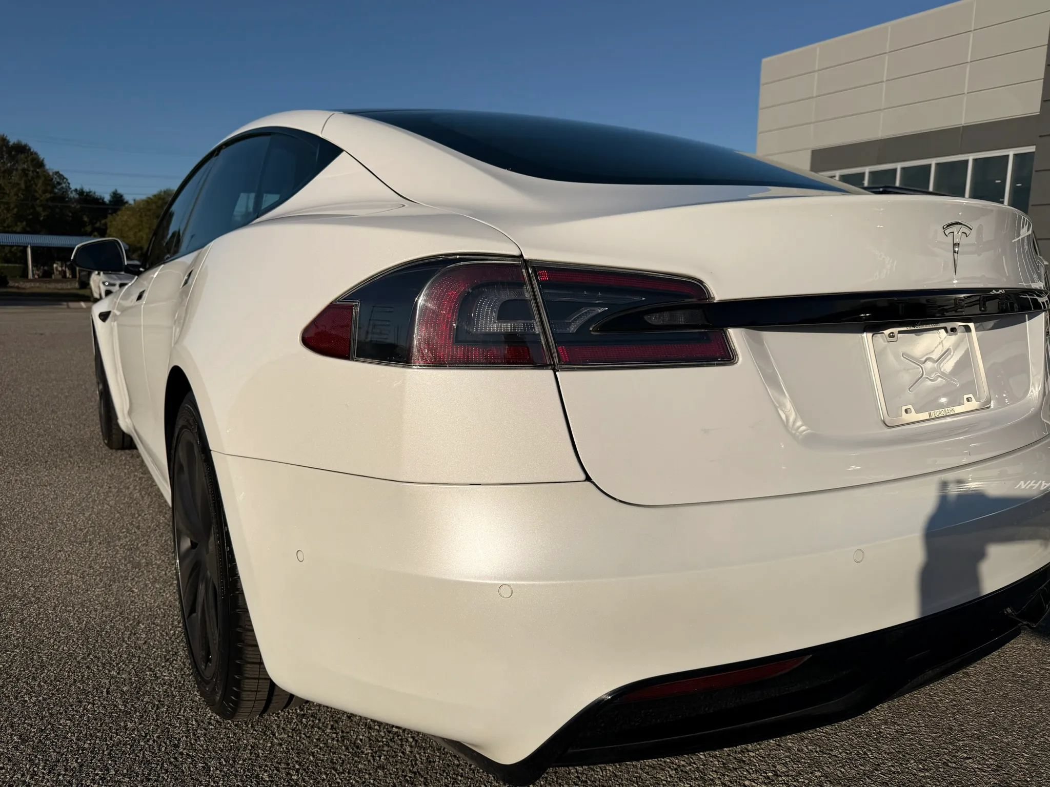 Used 2022 Tesla Model S AWD/4WD image 3
