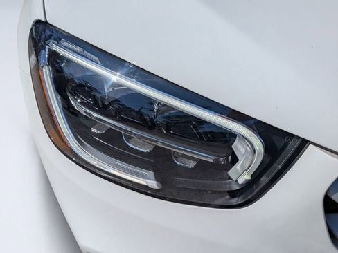 Used 2022 Mercedes-Benz GLC 300 image 9